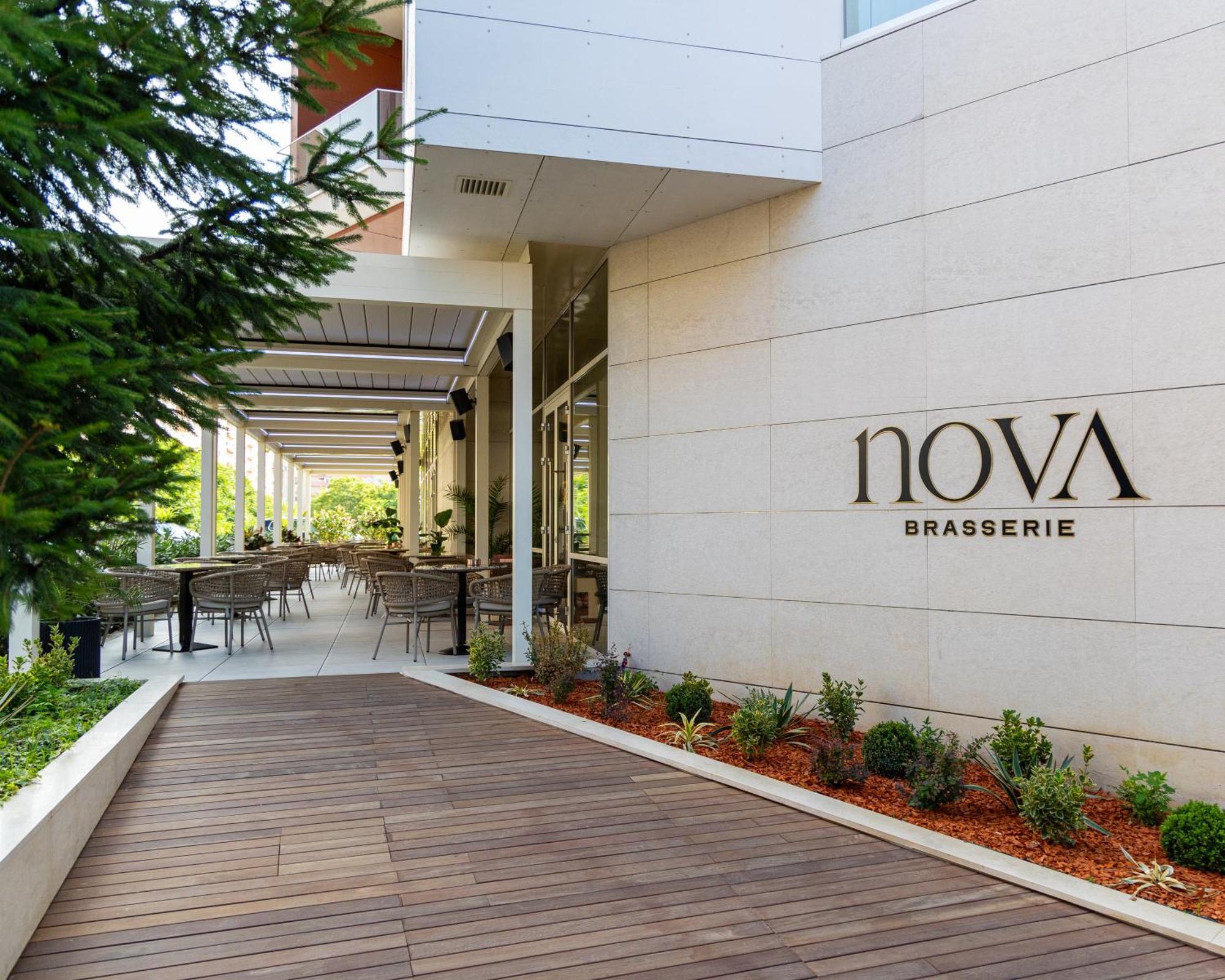 Hotel Nova Luxury 트르고비슈테 외부 사진